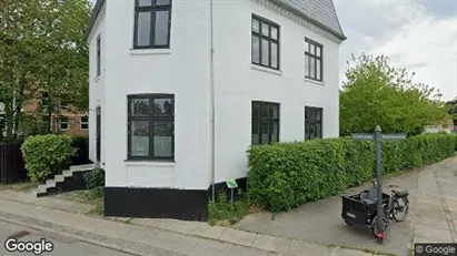 Lejligheder til salg i Charlottenlund - Foto fra Google Street View