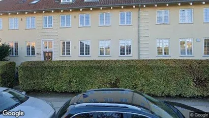 Lejligheder til salg i Charlottenlund - Foto fra Google Street View