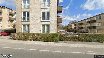Lejligheder til salg i Skodsborg - Foto fra Google Street View Lejligheder til salg i Skodsborg - Foto fra Google Street View
