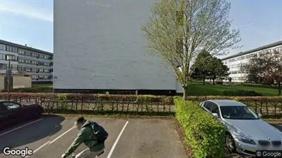 Lejligheder til salg i Albertslund - Foto fra Google Street View Lejligheder til salg i Albertslund - Foto fra Google Street View