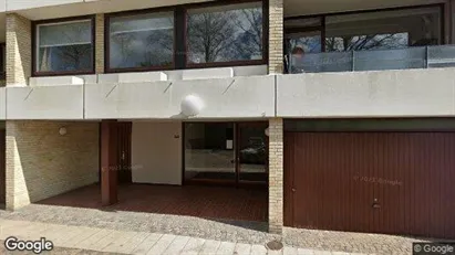 Lejligheder til salg i Skodsborg - Foto fra Google Street View Lejligheder til salg i Skodsborg - Foto fra Google Street View