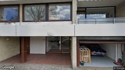 Lejligheder til salg i Skodsborg - Foto fra Google Street View Lejligheder til salg i Skodsborg - Foto fra Google Street View