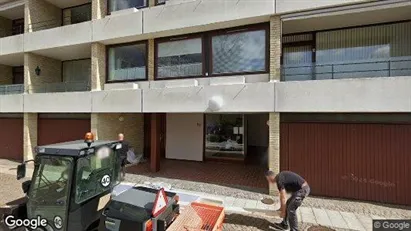 Lejligheder til salg i Skodsborg - Foto fra Google Street View Lejligheder til salg i Skodsborg - Foto fra Google Street View